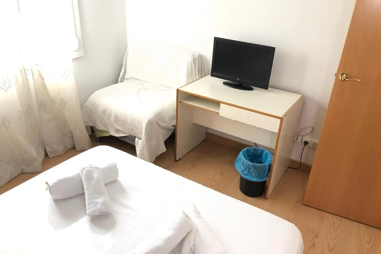 New! Apartment For 3 People Near Fira Gran Via L'Hospitalet de Llobregat