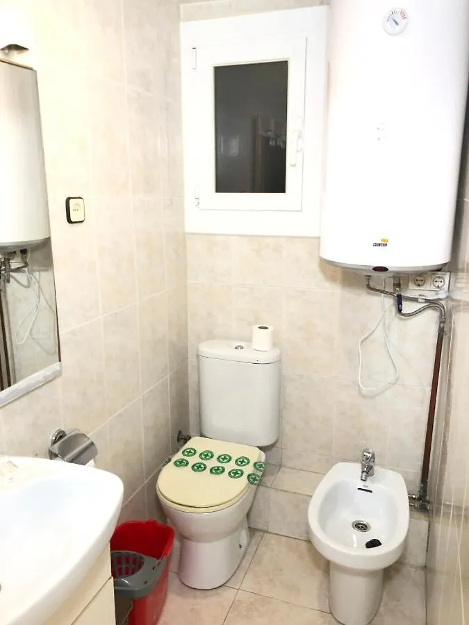 New! Apartment For 3 People Near Fira Gran Via L'Hospitalet de Llobregat 0*,