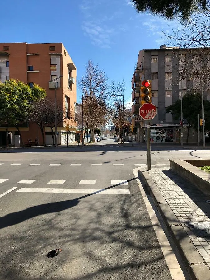New! Apartment For 3 People Near Fira Gran Via ロスピタレート・デ・リョブレガート